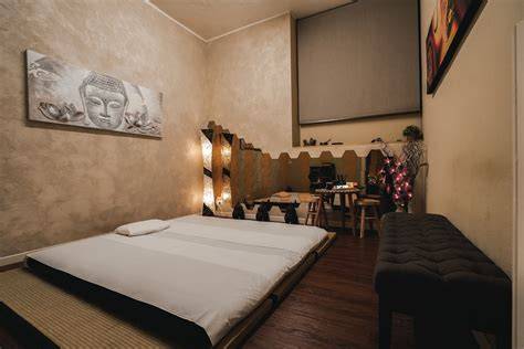 Massaggio tantrico naturista su futon