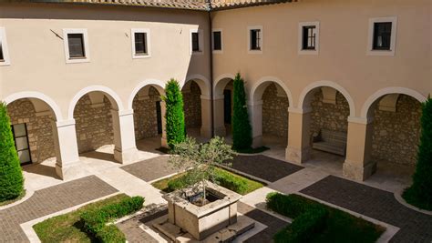 Chiostro quattrocentesco del convento