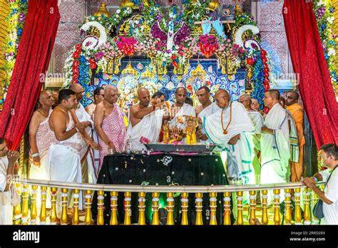 Tempio ISKCON di Imphal durante Janmashtami