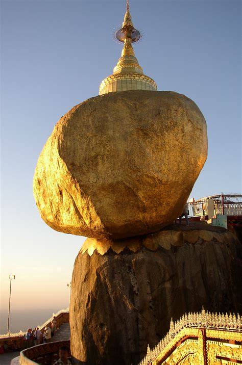 Golden Rock Kyaiktiyo masso dorato